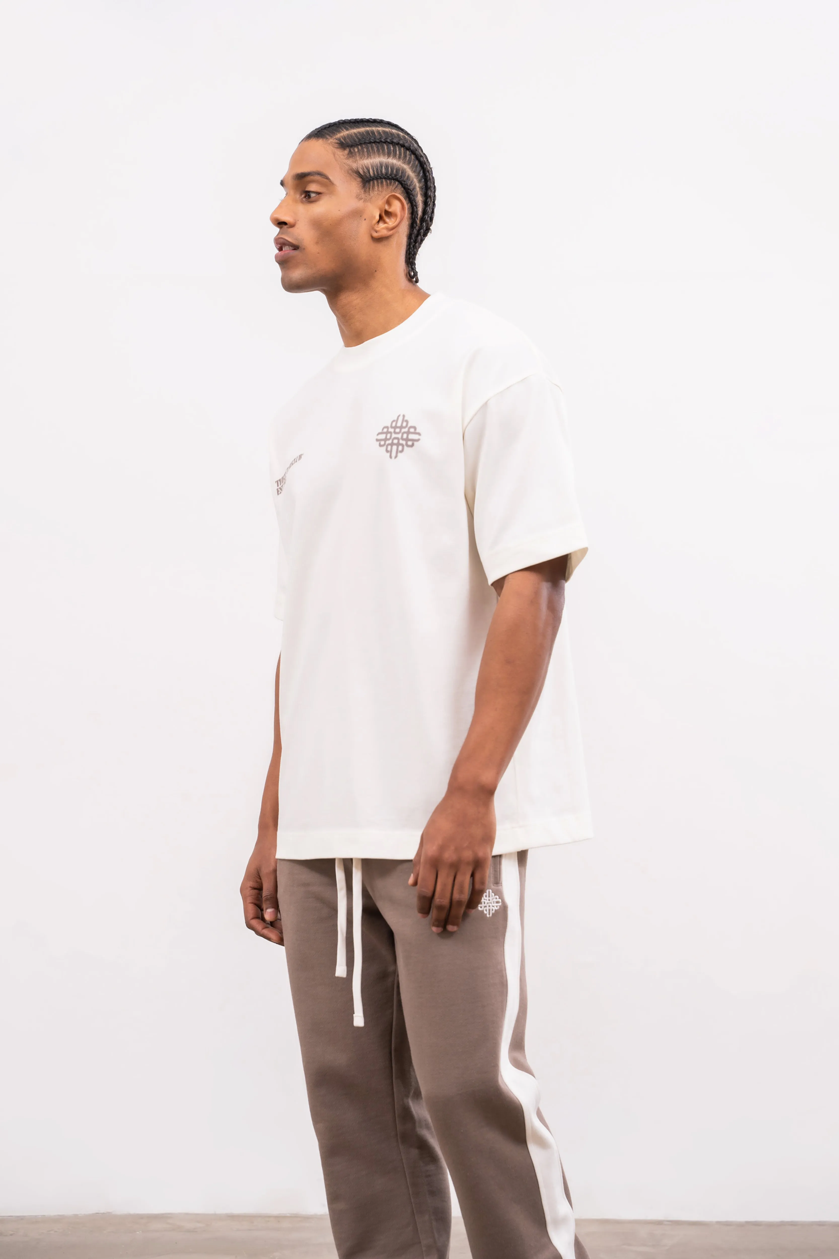 BLURRED GRAPHIC EMBLEM T-SHIRT - OFF WHITE